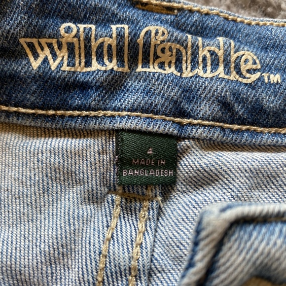 Ripped Mom Jeans - Picture 3 of 3